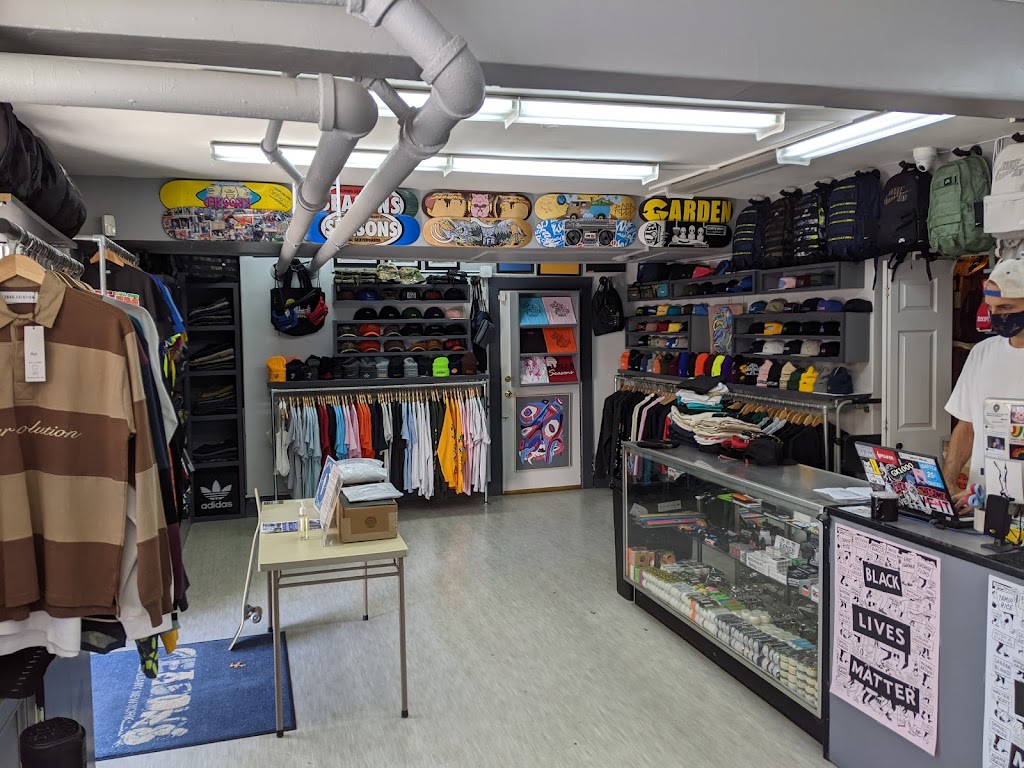 Seasons Skate Shop | 211 Lark St, Albany, NY 12210, USA | Phone: (518) 729-2685