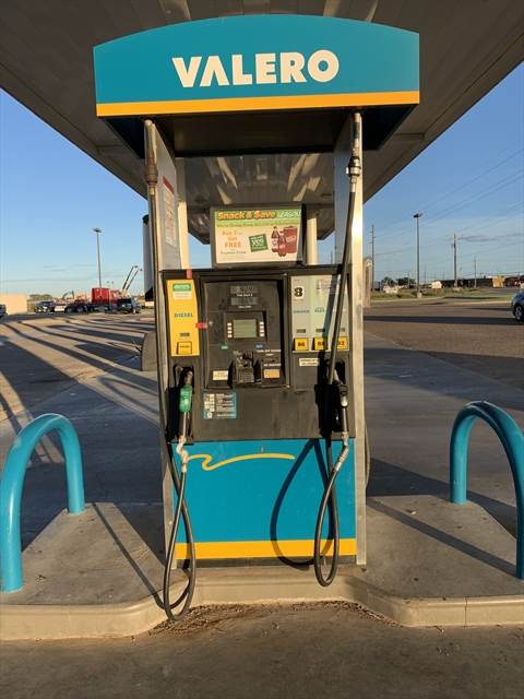 Valero | 2611 Slaton Rd, Lubbock, TX 79404, USA | Phone: (210) 345-2000