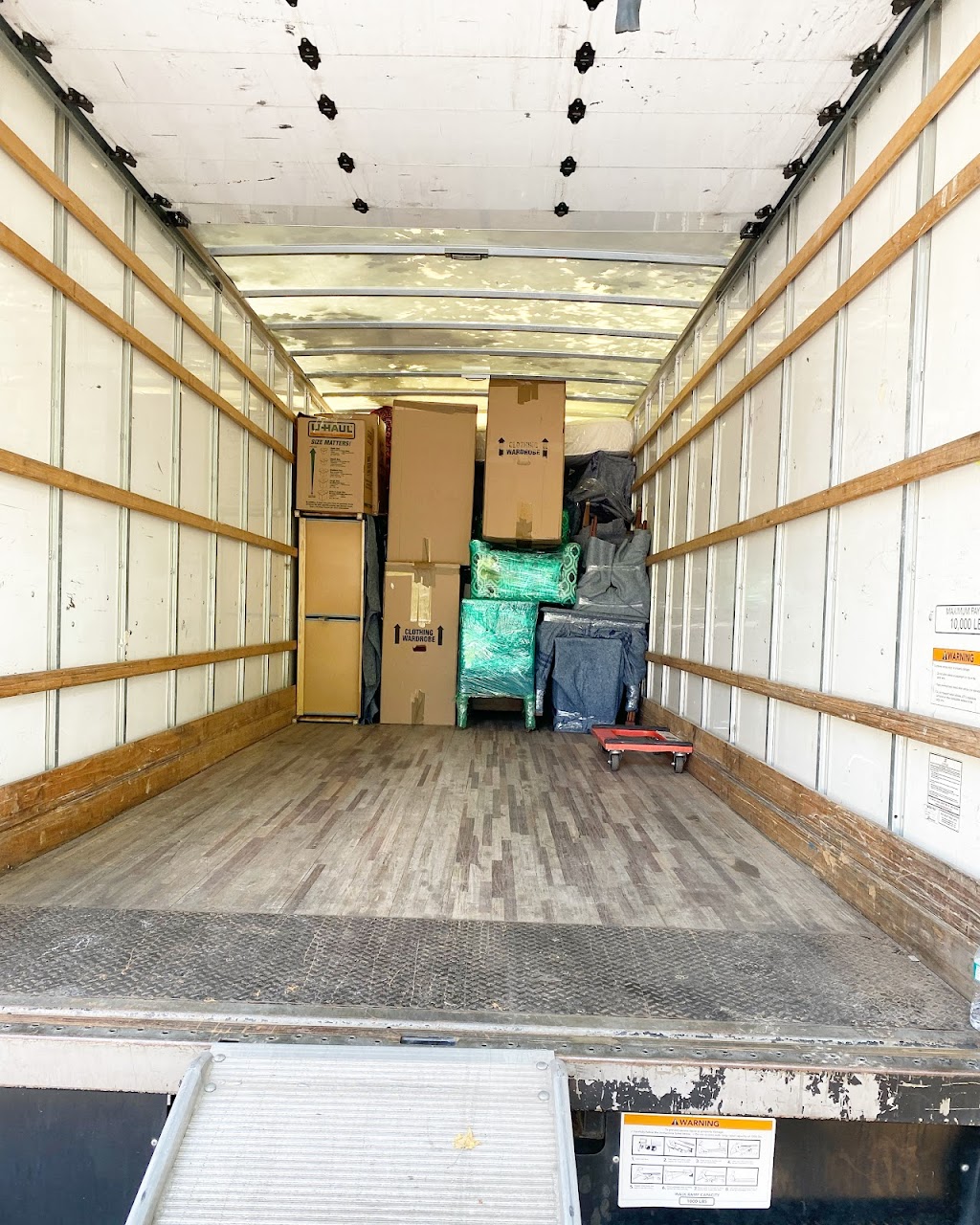 Box Truck Moving | 222 S Meramec Ave #202-1004, St. Louis, MO 63105, USA | Phone: (314) 308-4002