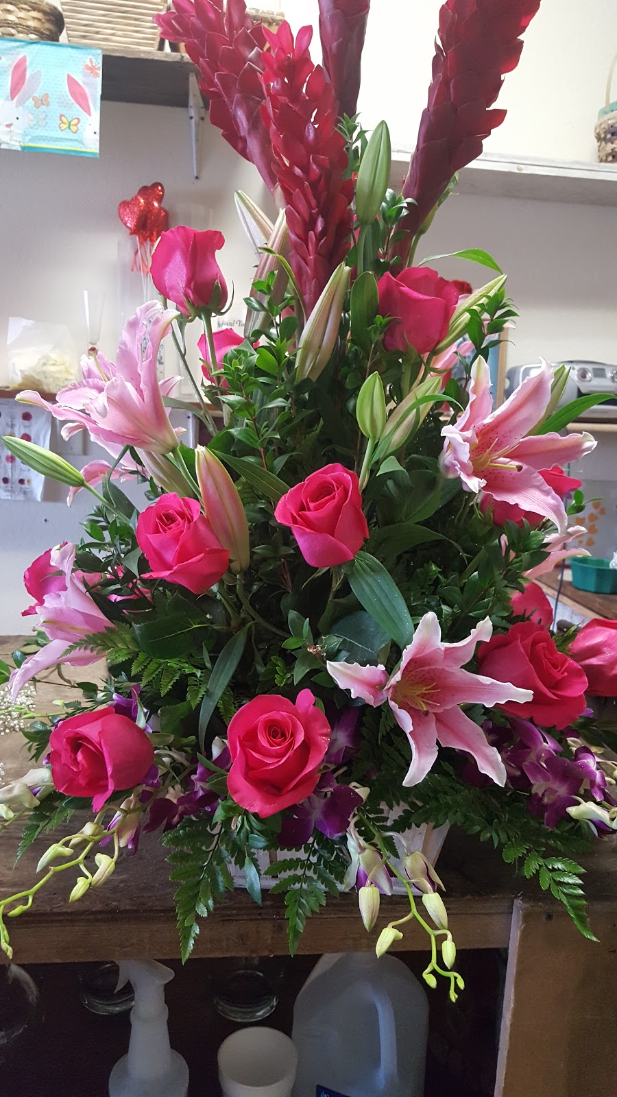 M&M Decorations and Flowers | 12521 Long Beach Blvd #2, Lynwood, CA 90262, USA | Phone: (562) 552-2706