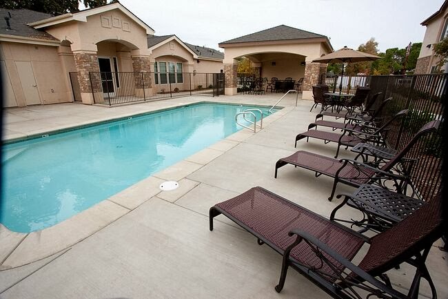 Valley Oak Apartments LLC | 1165 E Hanford Armona Rd #100, Lemoore, CA 93245, USA | Phone: (559) 924-8888