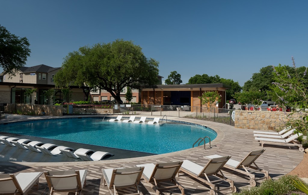 Scenic at River East | 999 Scenic Hill Dr, Fort Worth, TX 76111, USA | Phone: (817) 859-6917