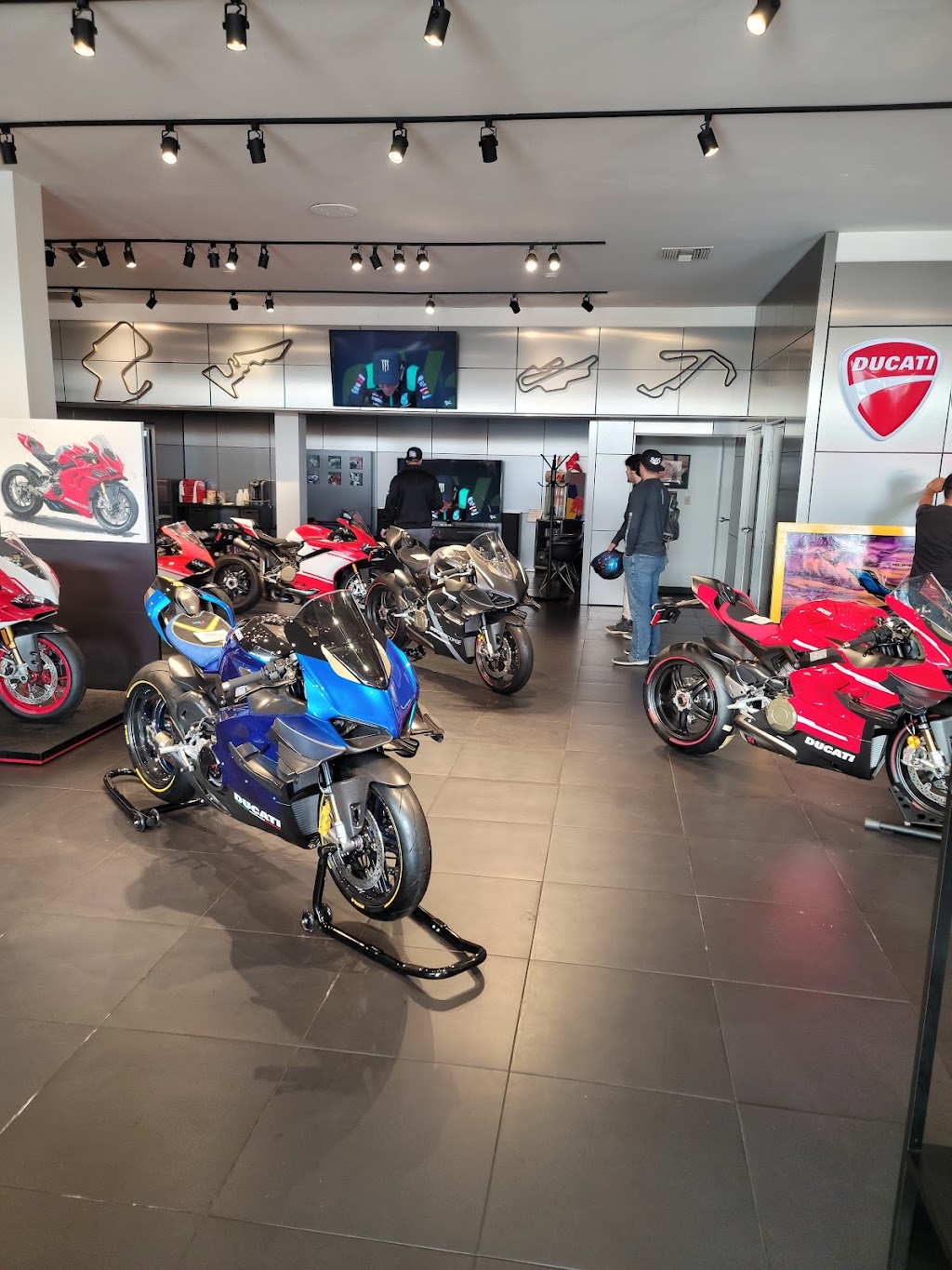 Ducati Newport Beach | 1601 Newport Blvd, Costa Mesa, CA 92627, USA | Phone: (949) 706-1616