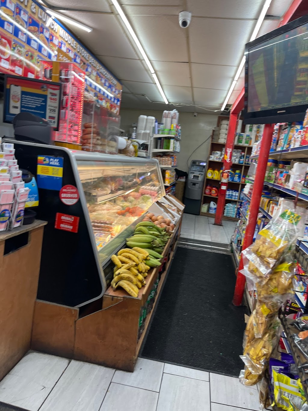Middle Store Deli & Grocery | 1194 Woodfield Rd, Rockville Centre, NY 11570, USA | Phone: (516) 764-6224