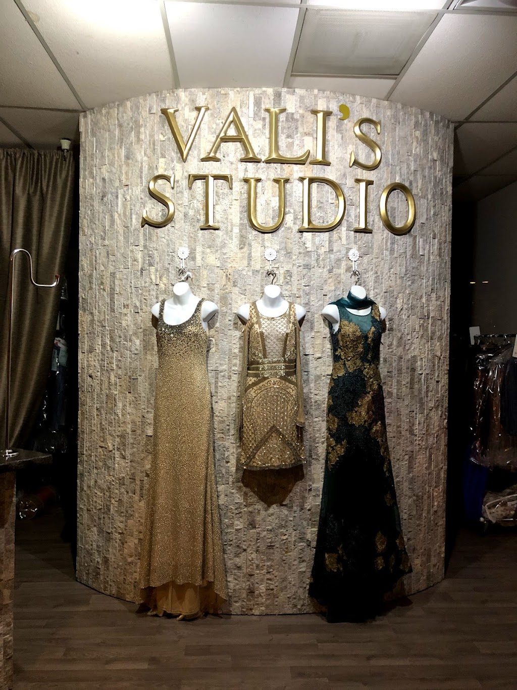 Valis Alterations & Cleaners | 5050 Rocklin Rd, Rocklin, CA 95677, USA | Phone: (916) 625-9359