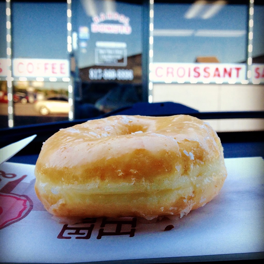 Randol Donut | 1610 W Randol Mill Rd, Arlington, TX 76012, USA | Phone: (817) 860-8898