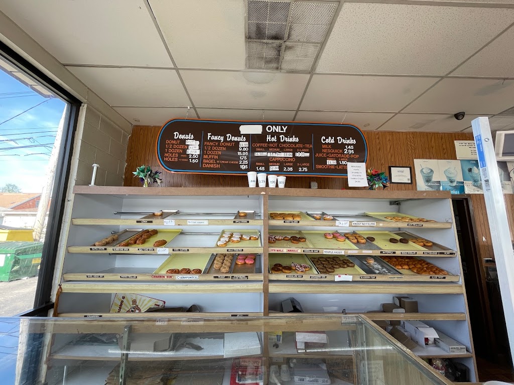 Yum Yum Donuts | 7226 Greenfield Rd, Dearborn, MI 48126, USA | Phone: (203) 916-3951