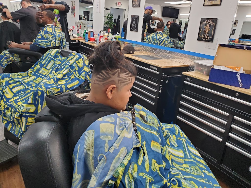 303S Barber Shop | 1446 Sheridan Boulevard, Denver, CO 80214, USA | Phone: (720) 390-7790