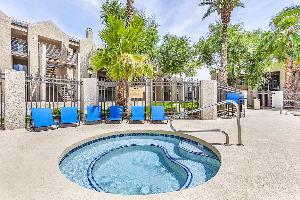 Meadow Glen Apartments | 4201 W Union Hills Dr, Glendale, AZ 85308, USA | Phone: (602) 362-8235