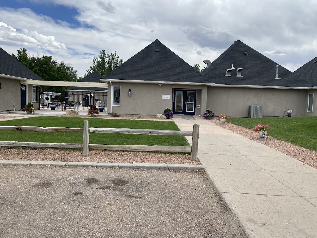 Oakwood Estates Mobile Home Park | 33550 CO-96, Pueblo, CO 81001, USA | Phone: (719) 948-3857