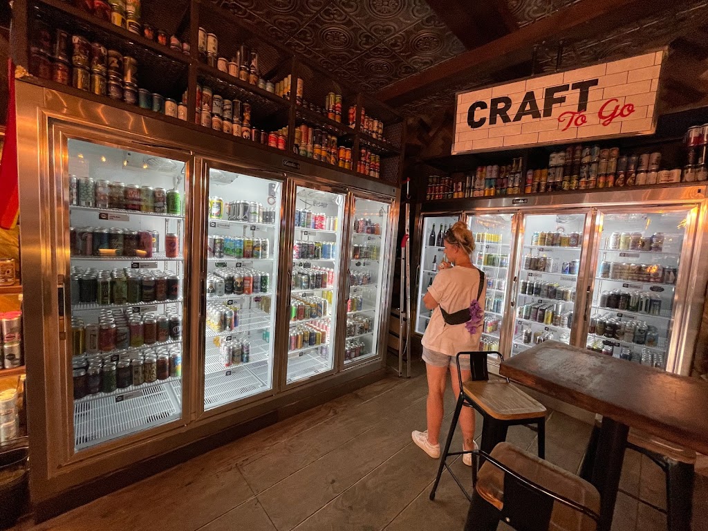 Craft+Carry Upper West Side | 466 Amsterdam Ave, New York, NY 10024, USA | Phone: (917) 472-7723