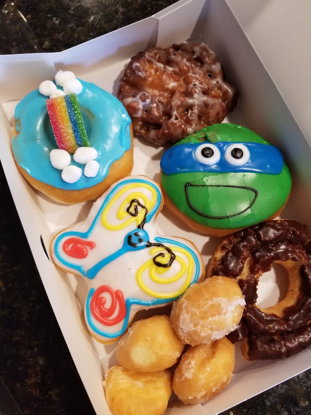 Beach Donuts | 7451 N Beach St #164, Fort Worth, TX 76137, USA | Phone: (817) 306-5007