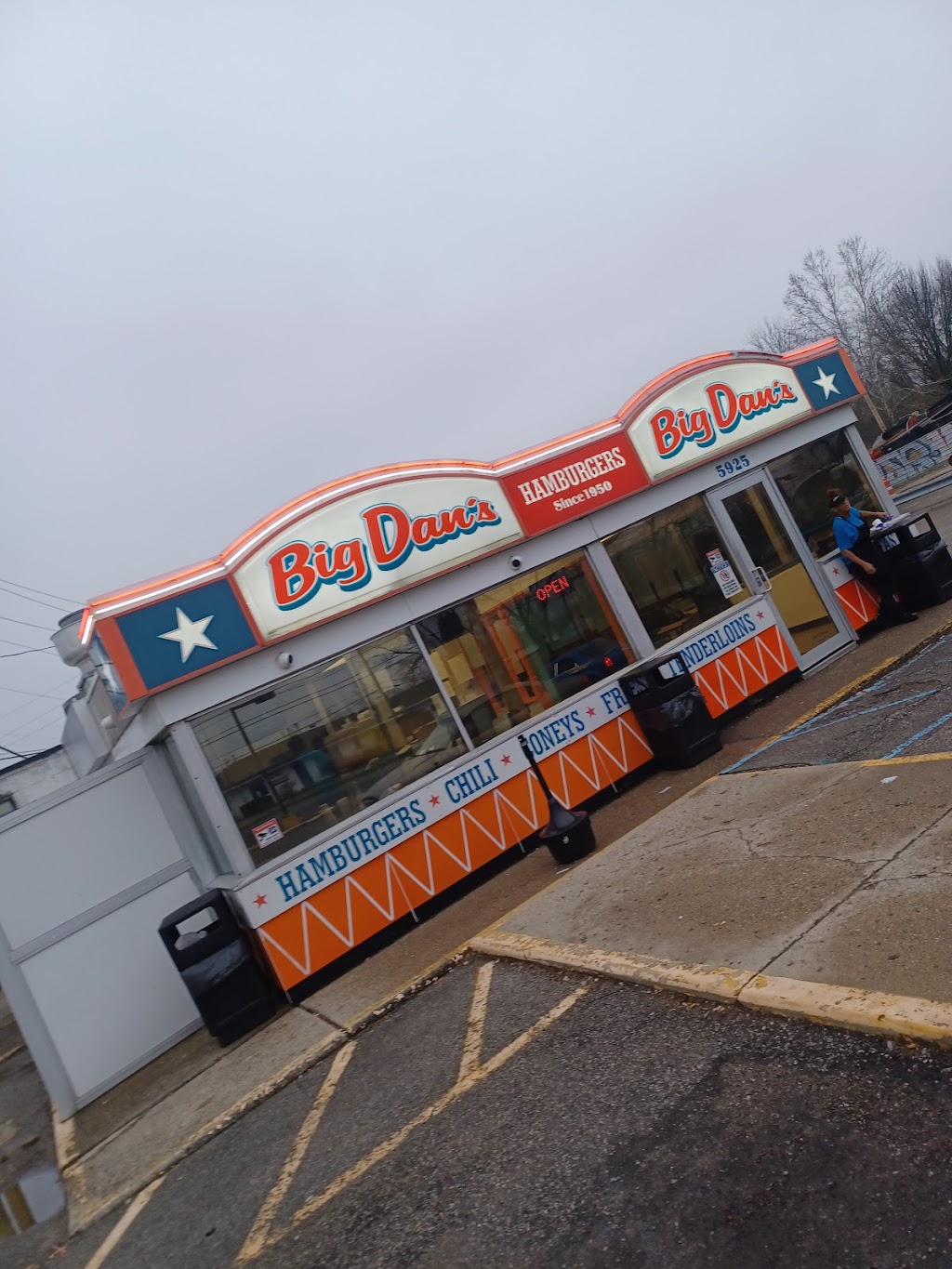 Big Dans Hamburgers | 5925 Massachusetts Ave, Indianapolis, IN 46218, USA | Phone: (317) 547-2254