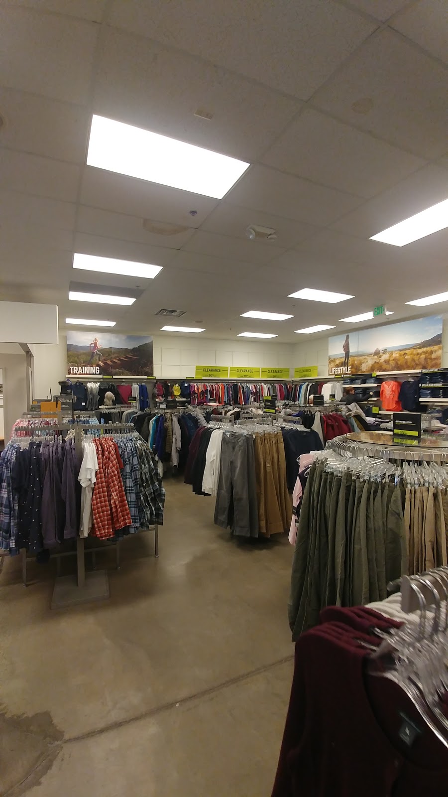 Eddie Bauer Outlet | 6954 S Eisenman Rd, Boise, ID 83716, USA | Phone: (208) 344-4883