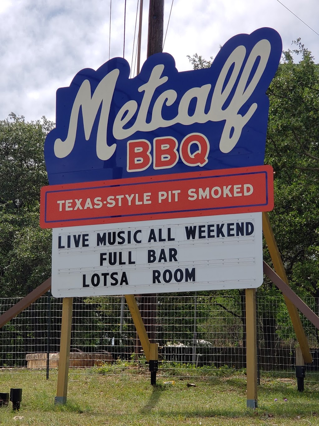 Metcalf BBQ at Graceland | 8600 290 West, Austin, TX 78736, USA | Phone: (512) 792-9778