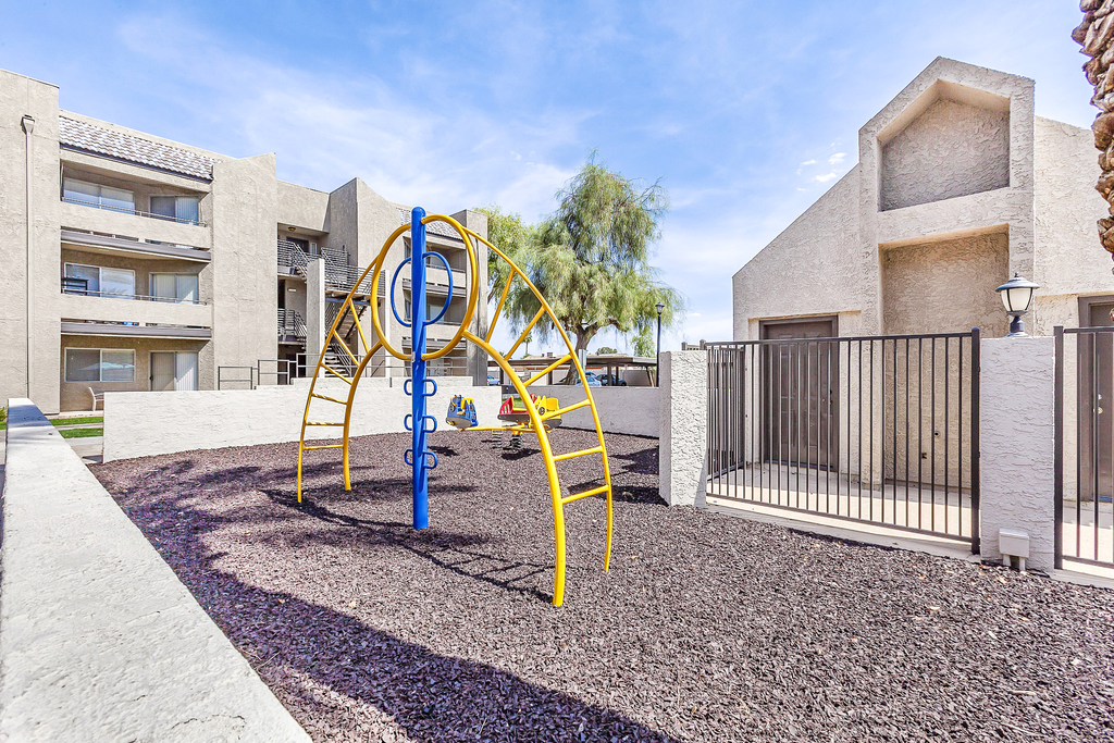 Meadow Glen Apartments | 4201 W Union Hills Dr, Glendale, AZ 85308, USA | Phone: (602) 362-8235