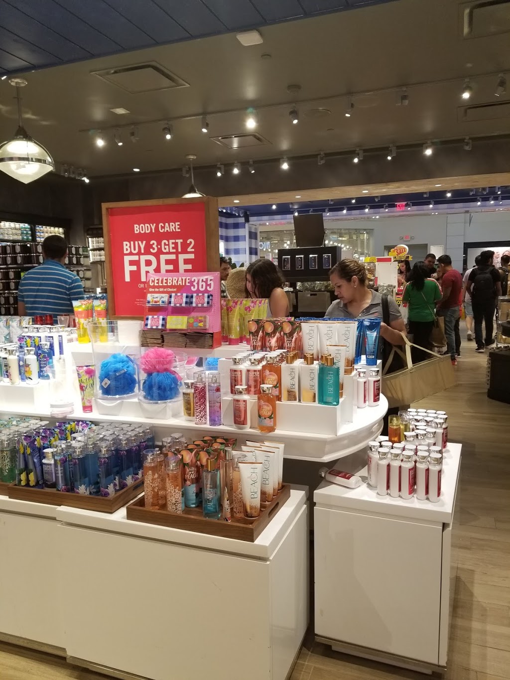 Bath & Body Works | 3000 Grapevine Mills Pkwy, Grapevine, TX 76051, USA | Phone: (972) 691-8559