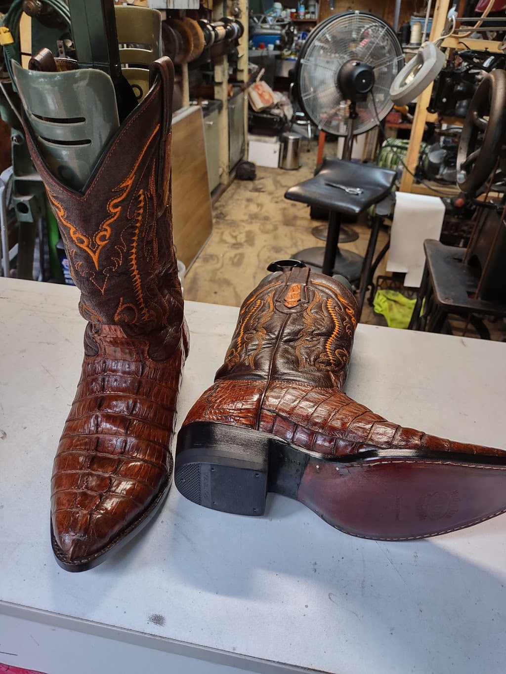 Freddies shoe and leather Repair | 1635 Durwood St, Kissimmee, FL 34746, USA | Phone: (407) 350-3989