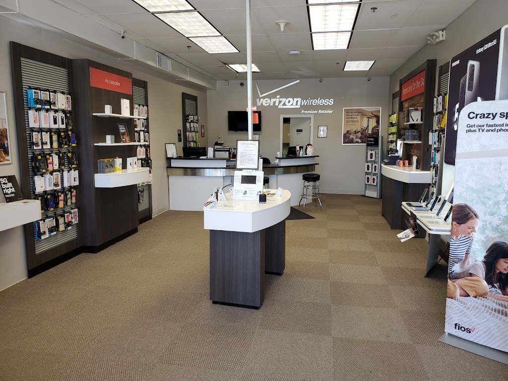 Verizon Authorized Retailer - Russell Cellular | 842 Lexington St, Waltham, MA 02452, USA | Phone: (781) 899-5511