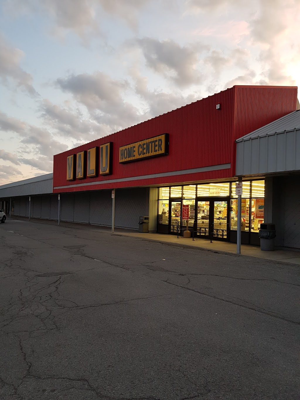 Valu Home Centers | 6001 Porter Rd, Niagara Falls, NY 14304, USA | Phone: (716) 297-1900