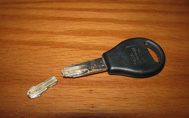 Car Key Programming League City TX | 2305 E Main St, League City, TX 77573, USA | Phone: (281) 305-8547