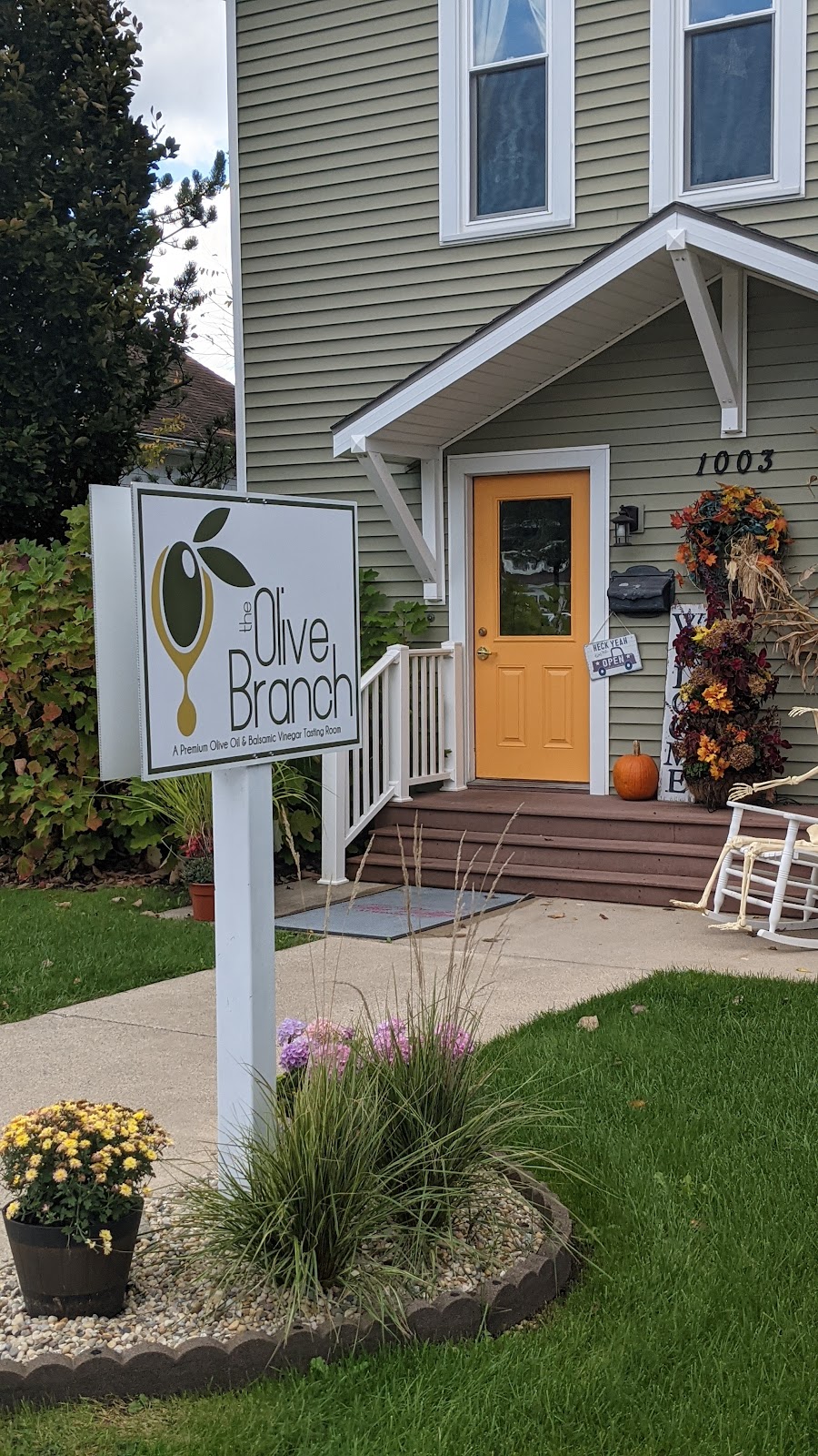 The Olive Branch | 1003 E Canal St, Winona Lake, IN 46590, USA | Phone: (574) 267-0636