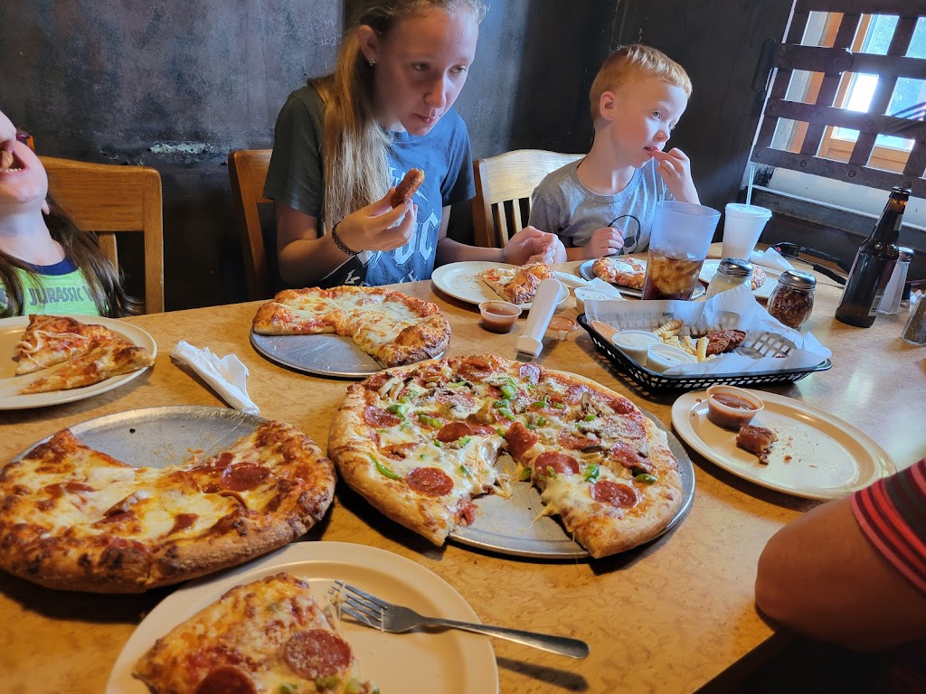 Jailhouse Pizza | 125 Main St, Brandenburg, KY 40108, USA | Phone: (270) 422-4660