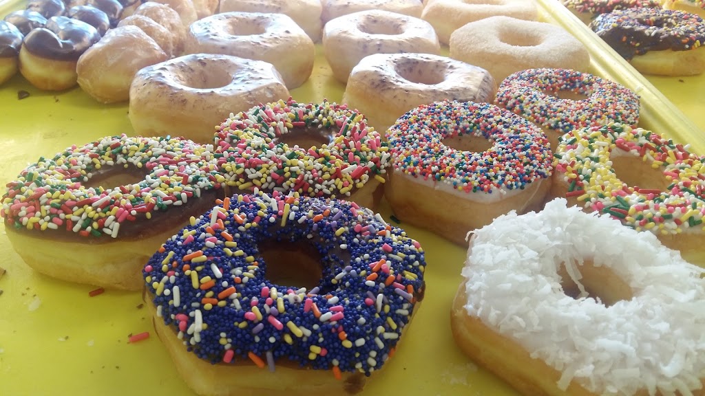 Y Donut | 2344 SE Green Oaks Blvd, Arlington, TX 76018, USA | Phone: (817) 633-3232