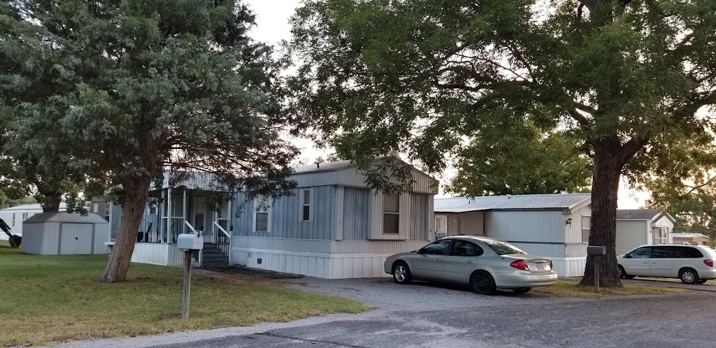 Oaks Mobile Home Park | 500 N Dorothy Ave, Claremore, OK 74017, USA | Phone: (918) 341-5779