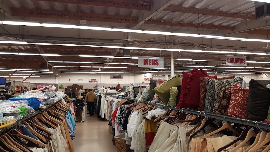 Valley Thrift Store | 777 W Foothill Blvd, Azusa, CA 91702, USA | Phone: (626) 969-4444