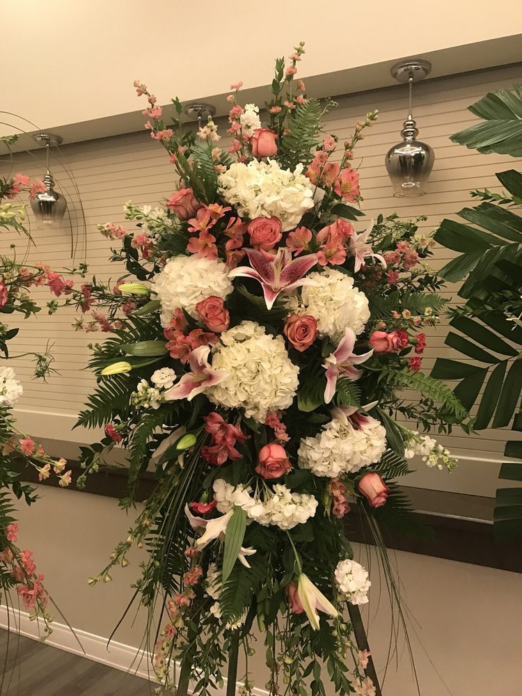 Blue Leaf Studio Florist | 9760 Base Line Rd #105, Rancho Cucamonga, CA 91701, USA | Phone: (909) 476-1144
