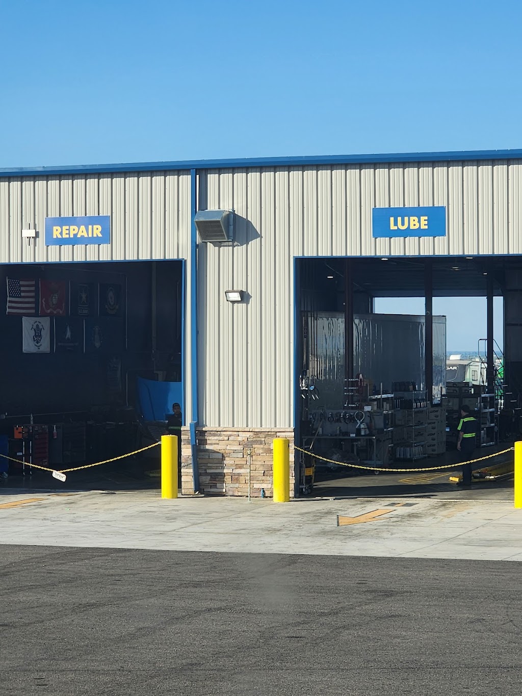 Speedco Truck Lube and Tires | 55 Rogers Rd, Patterson, CA 95363, USA | Phone: (209) 895-5021