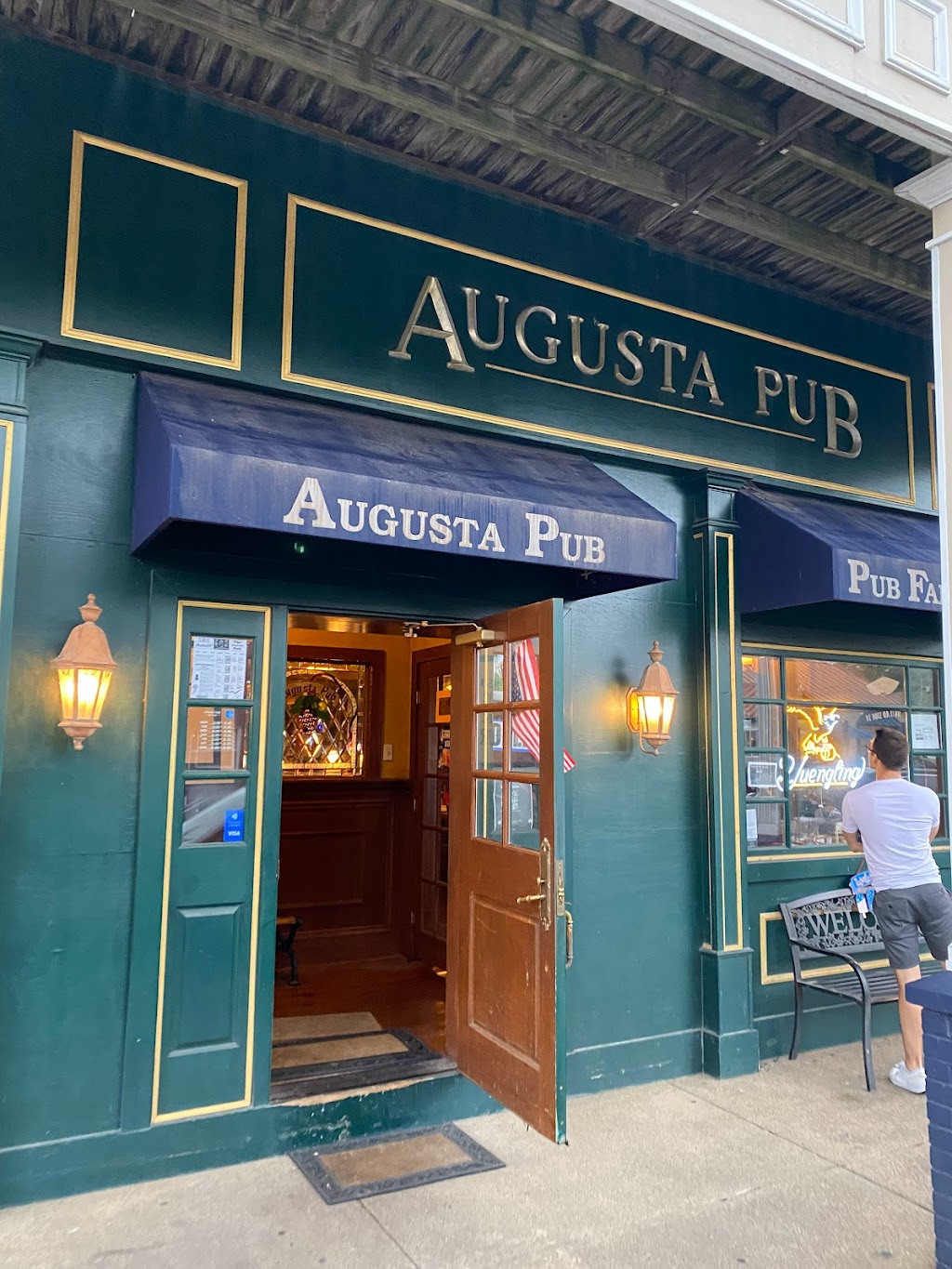 Augusta Pub | 120 Main St, Augusta, KY 41002, USA | Phone: (606) 756-9910