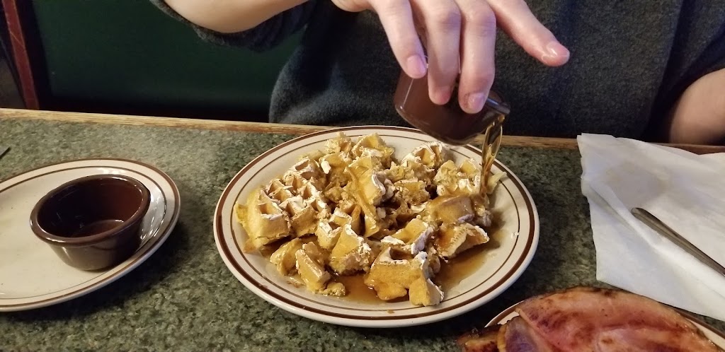 Richards Restaurant | 820 S Walnut St, Hartford City, IN 47348, USA | Phone: (765) 348-5126 Richards Restaurant | 820 S Walnut St, Hartford City, IN 47348, USA | Phone: (765) 348-5126