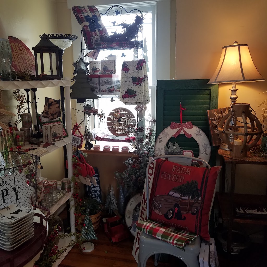 Christmas Peddler | 258 S Main St, Waynesville, OH 45068, USA | Phone: (513) 897-9627