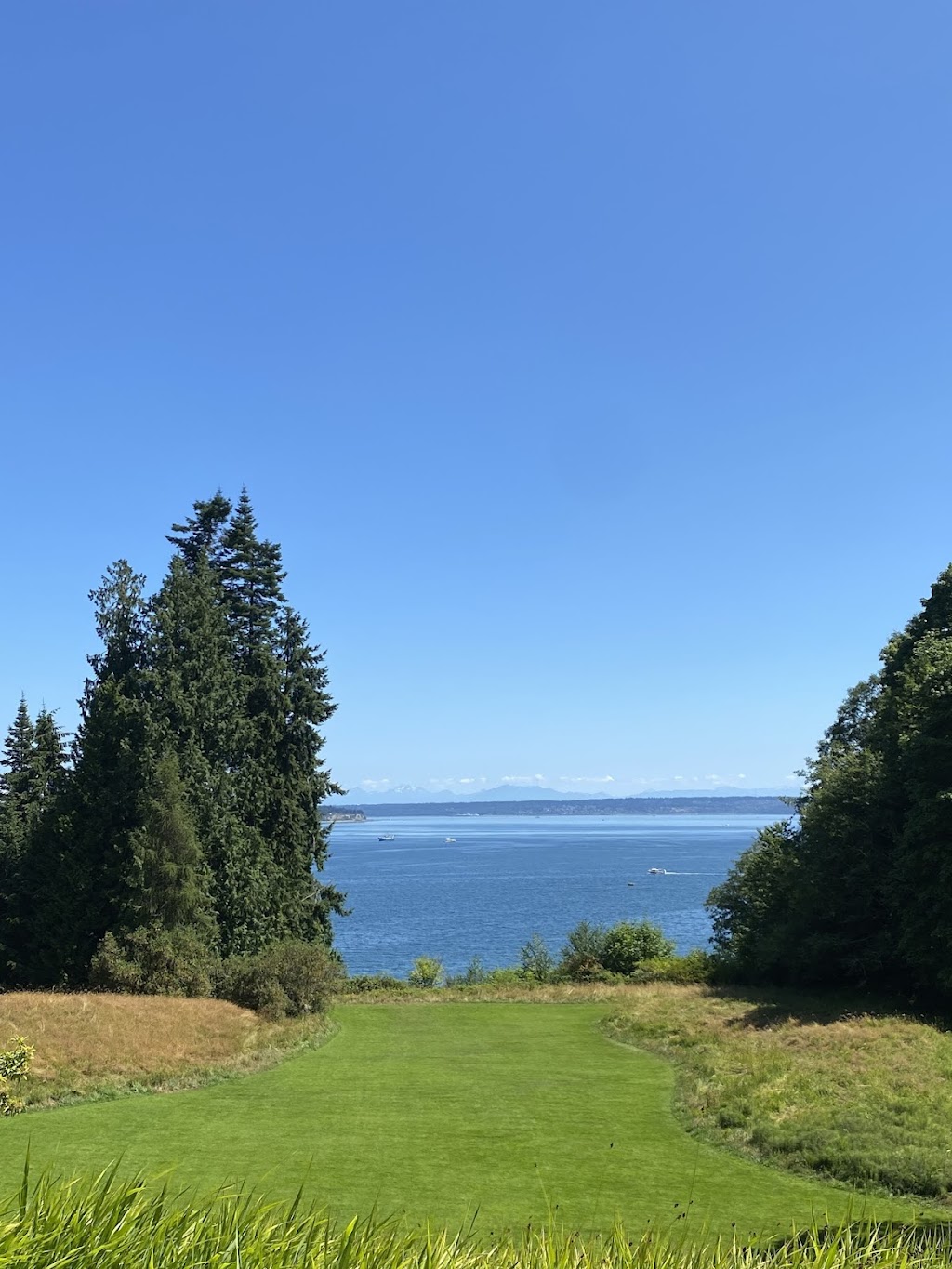 Tour Bainbridge | 270 Olympic Dr SE, Bainbridge Island, WA 98110, USA | Phone: (833) 424-8687