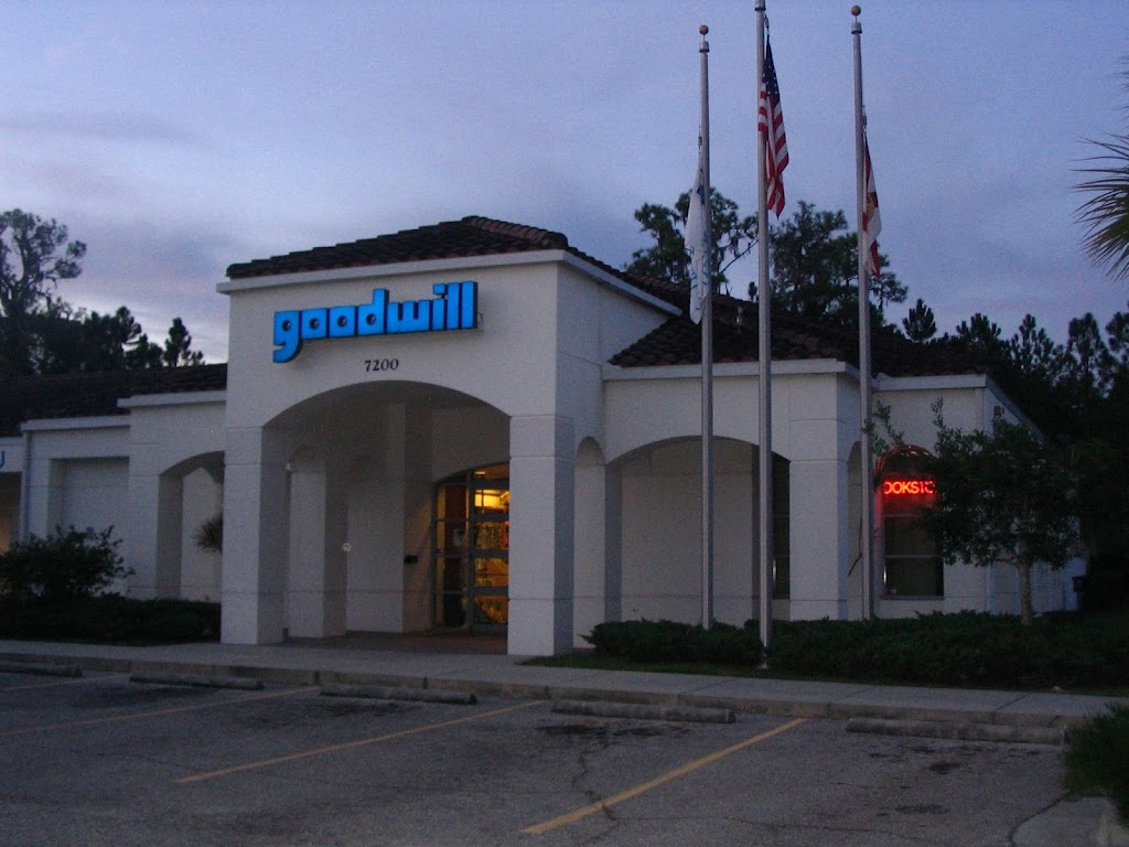 Goodwill Manasota Bookstore - Bradenton | 7200 55th Ave E, Bradenton, FL 34203, USA | Phone: (941) 755-9864