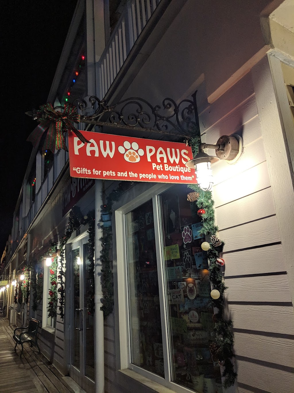 Paw Paws | 166 Johns Pass Boardwalk West, Madeira Beach, FL 33708, USA | Phone: (727) 329-8789