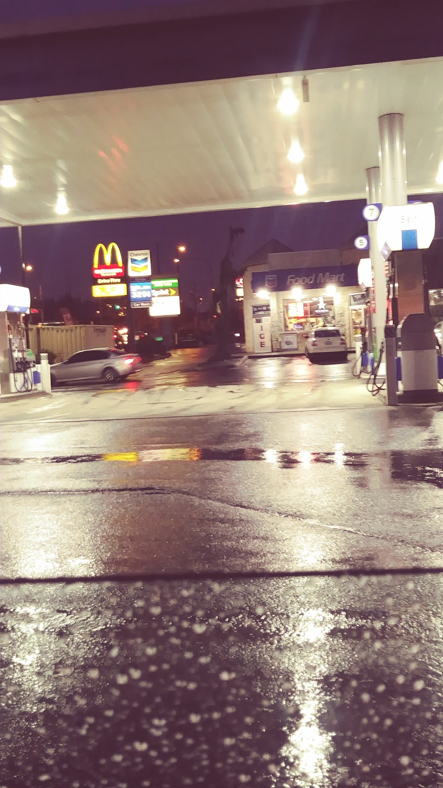 Chevron Station Tacoma | 4814 Center St, Tacoma, WA 98409, USA | Phone: (253) 565-1125