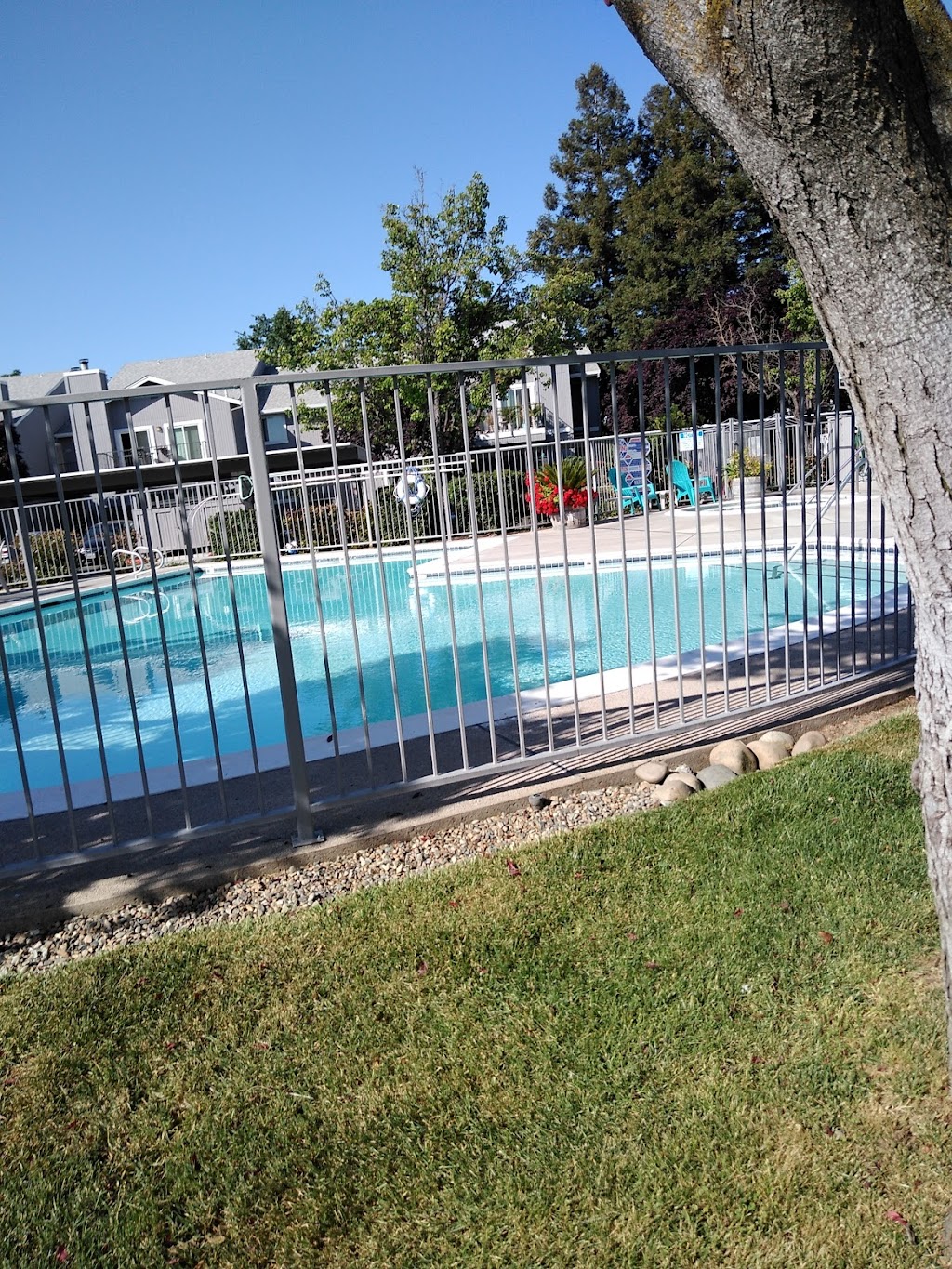 Vintage Creek Apartments | 9231 Elk Grove Florin Rd, Elk Grove, CA 95624, USA | Phone: (916) 685-1660