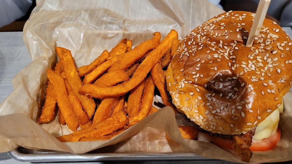 Bagger Daves | 5299 Cornerstone N Blvd, Centerville, OH 45458, USA | Phone: (937) 310-1247