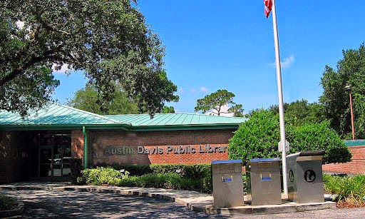 Austin Davis Public Library | 17808 Wayne Rd, Odessa, FL 33556, USA | Phone: (813) 273-3652