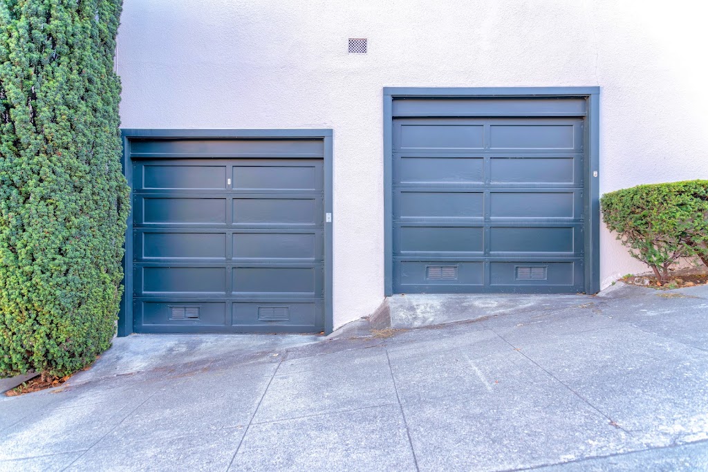 Redmond Garage Door Repair | 9401 168th Pl NE, Redmond, WA 98052, USA | Phone: (425) 522-7009