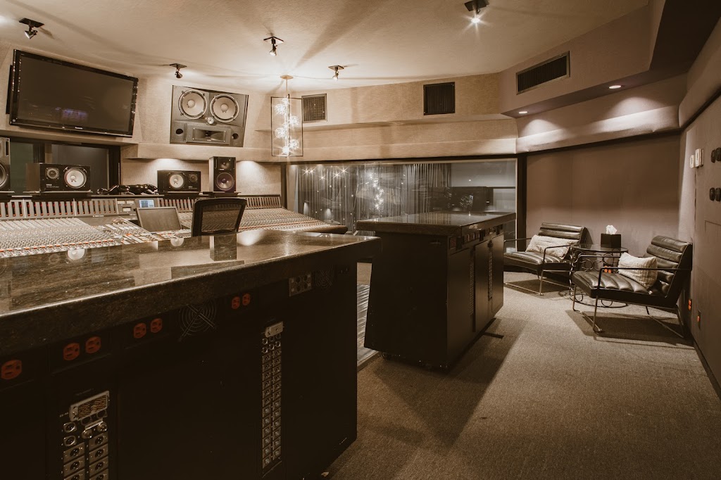 Larrabee Studios | 4162 Lankershim Blvd, North Hollywood, CA 91602, USA | Phone: (818) 753-0717