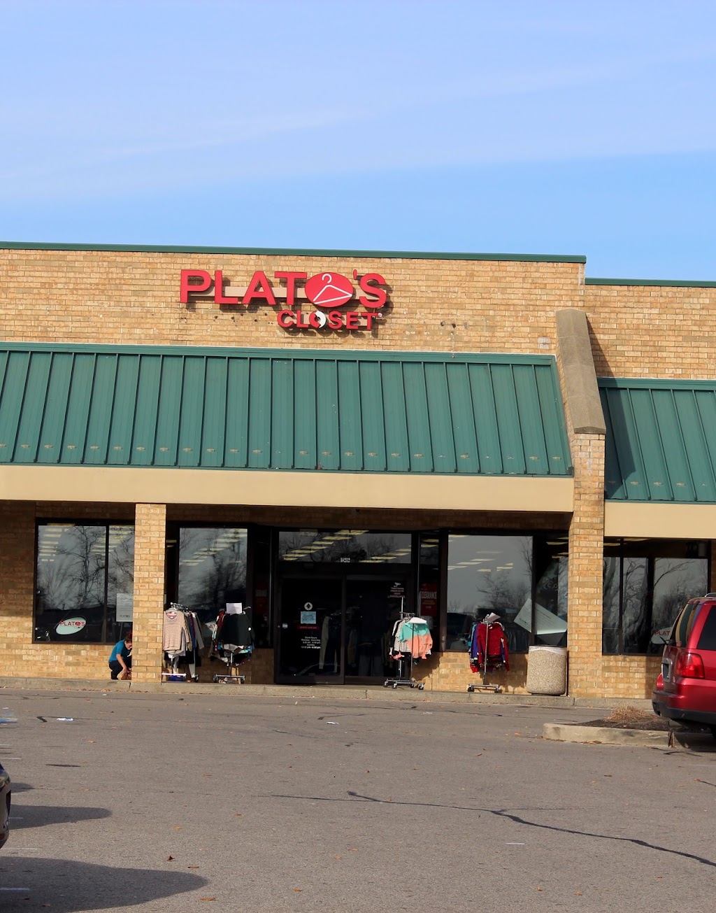 Platos Closet | 10212 Colerain Ave, Cincinnati, OH 45251, USA | Phone: (513) 741-7892