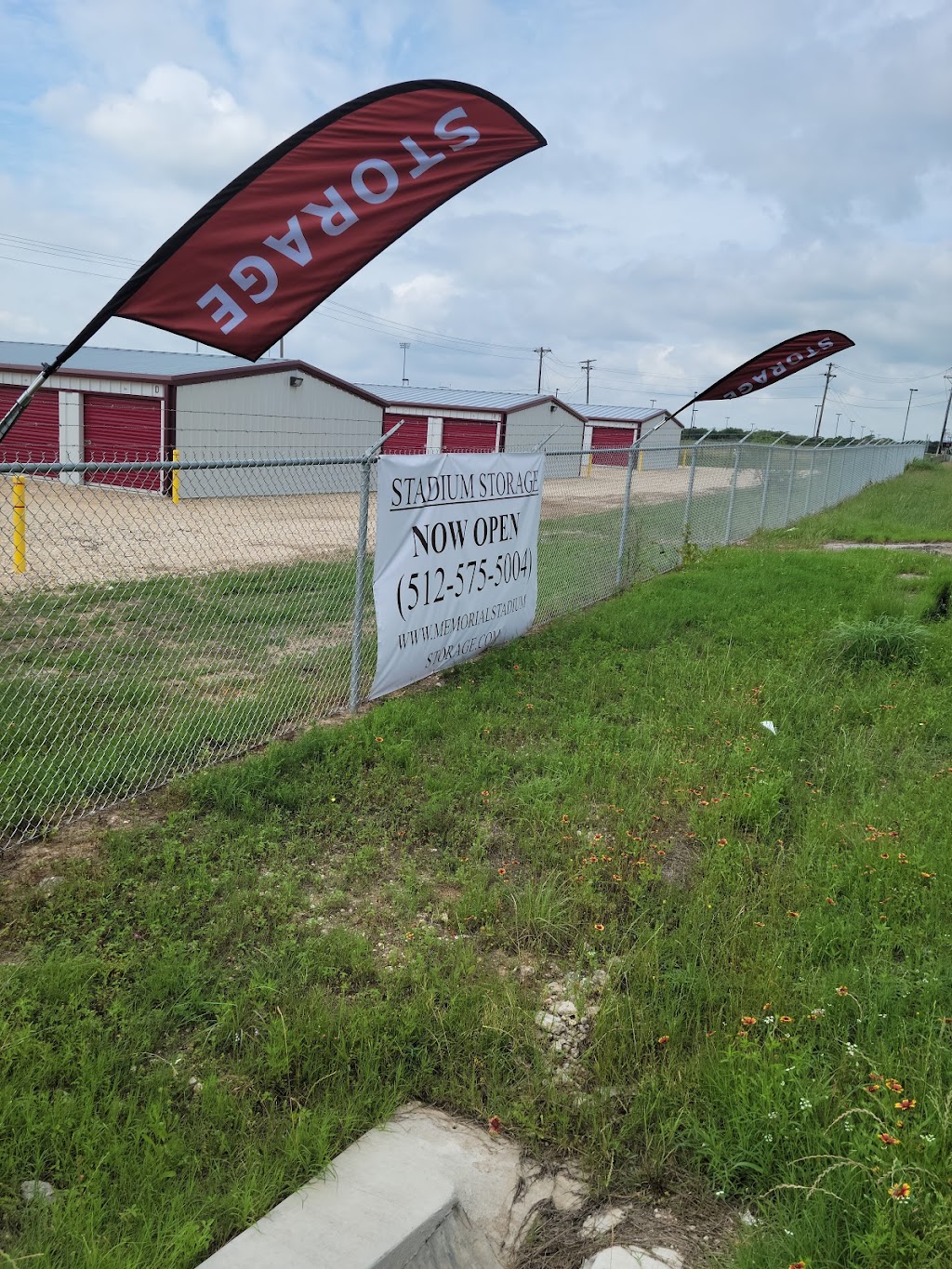 Memorial Stadium Storage | 715 TX-21, Cedar Creek, TX 78612, USA | Phone: (512) 575-5004