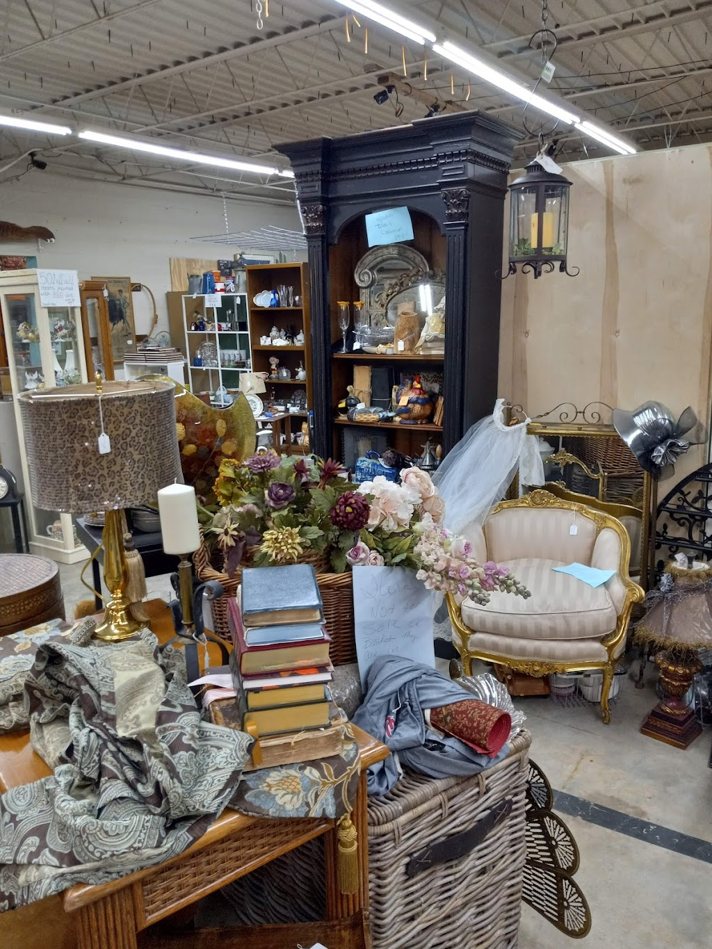 Wagon Wheel Mercantile | 6125 NW 10th St, Oklahoma City, OK 73127, USA | Phone: (405) 603-4379