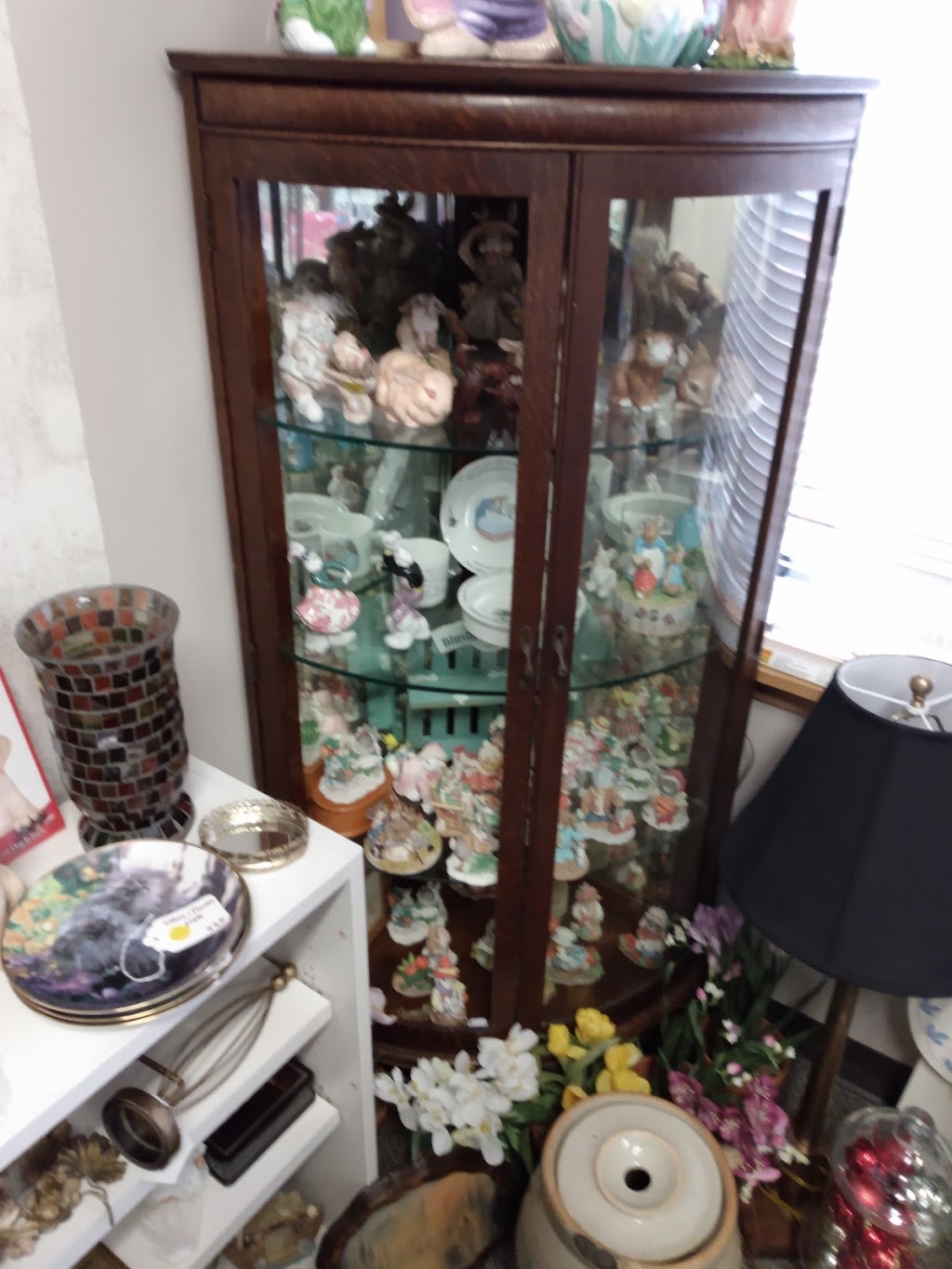 One of a Kind Crafts, Collectibles, and Furniture | 786 McCool Rd Suite 5, Valparaiso, IN 46385, USA | Phone: (219) 741-5070