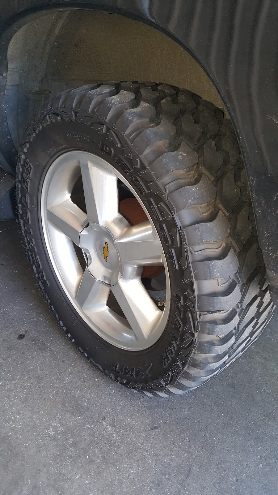 Gomez Tires & Wheels | 351 W Esplanade Ave, Hemet, CA 92543, USA | Phone: (951) 487-7026