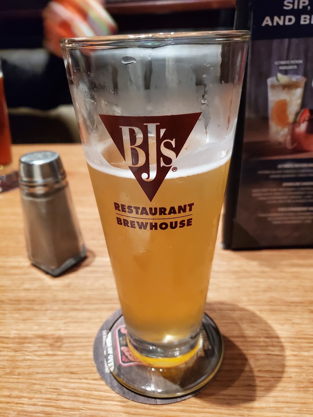 BJs Restaurant & Brewhouse | 1401 NW 107th Ave, Doral, FL 33172, USA | Phone: (305) 463-9750